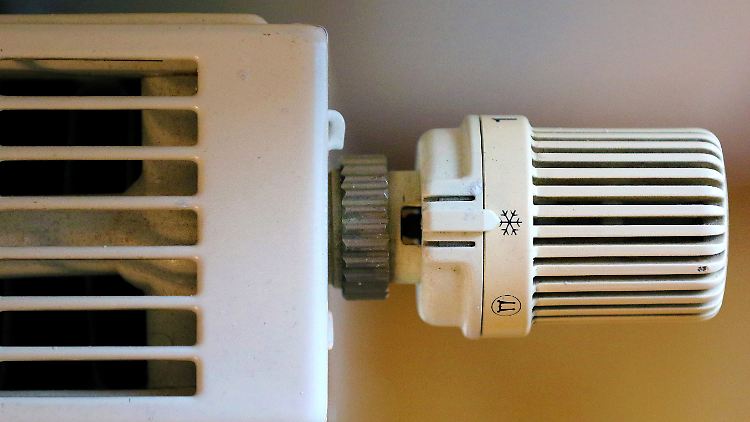 Die Kosten für 80 Prozent des Vorjahresverbrauchs wird auf zwölf Cent pro Kilowattstunde für Haushalte und Gewerbe begrenzt.