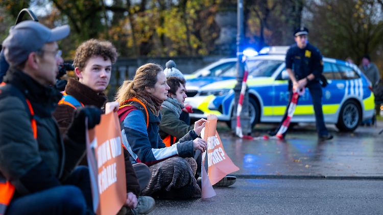Die "Letzte Generation" will mit noch mehr Menschen wiederkommen.