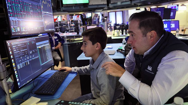 Am Tag nach Thanksgiving ist Bring-your-Kids-to-Work Tag an der Wall Street.