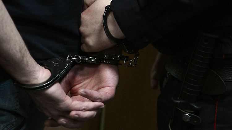 Das Netzwerk sei wie ein Unternehmen strukturiert, mit verschiedenen kriminellen Gruppen, die grenzüberschreitend zusammenarbeiten, berichten Behörden.