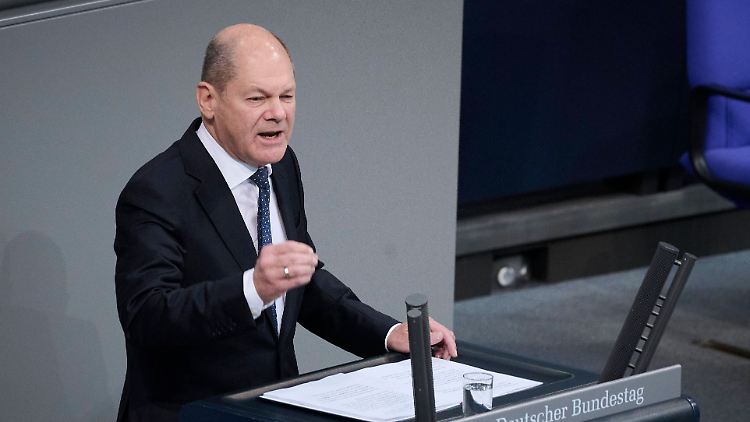 Deutschland brauche bessere Regelungen für die Einbürgerung all dieser tollen Frauen und Männer, sagte Scholz.