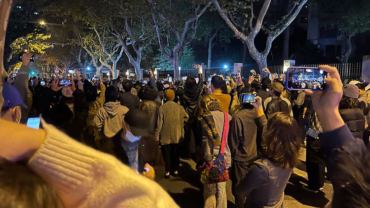 "Nieder mit Xi Jinping", riefen die Protestierenden in Shanghai.