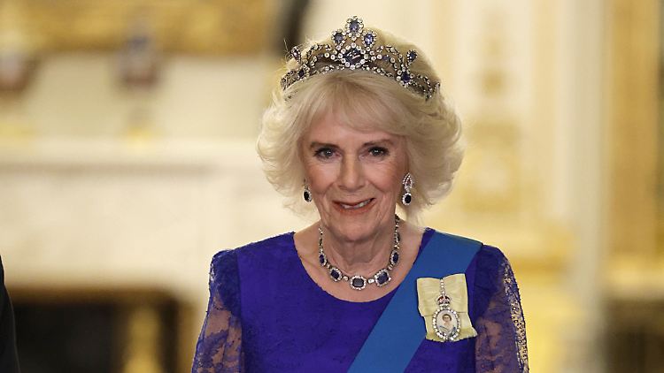 Camilla krempelt den Palast um.
