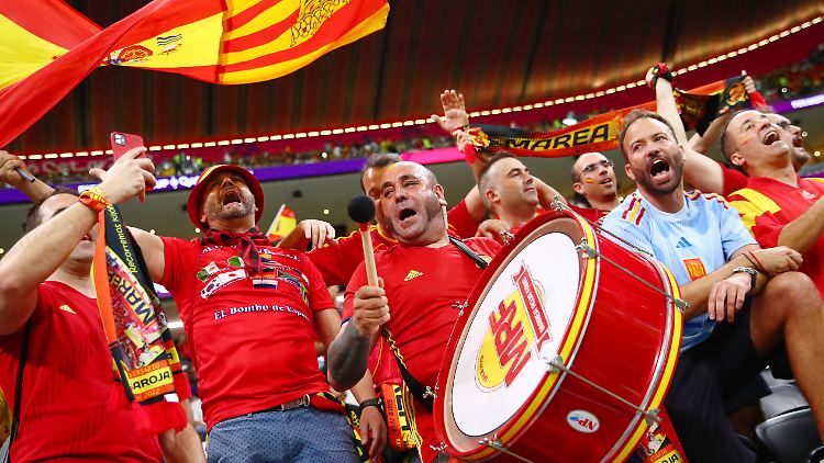 Fußball-Fans ohne Masken - die sollen chinesische Zuschauer möglichst nicht sehen.