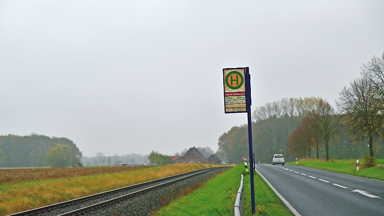 Besonders den Menschen auf dem Land drohe ein Nachteil, so der Betriebsratschef, da Verbindungen zuerst dort gestrichen würden, "wo der Bus ohnehin nicht so oft fährt".