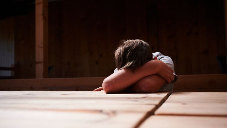 Viele junge Menschen hätten in der Corona-Krise keine ausreichende psychologische Unterstützung erhalten, mahnt der Ethikrat.
