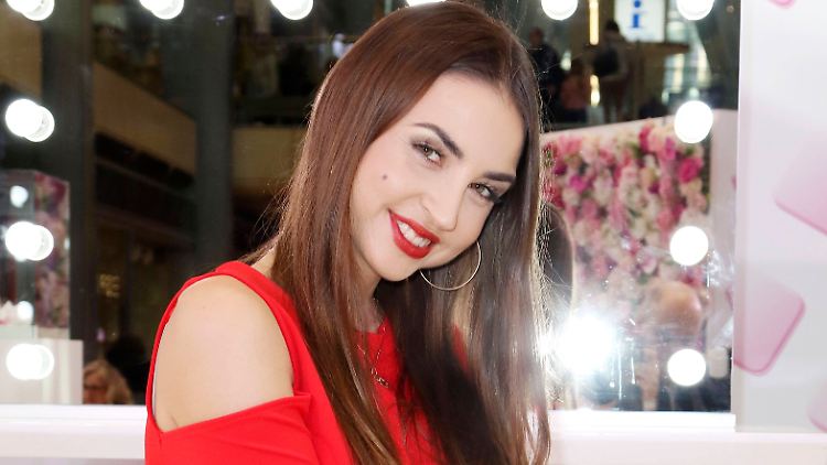 Ist das Geheimnis um ihren Freund gelüftet? Ekaterina Leonova.