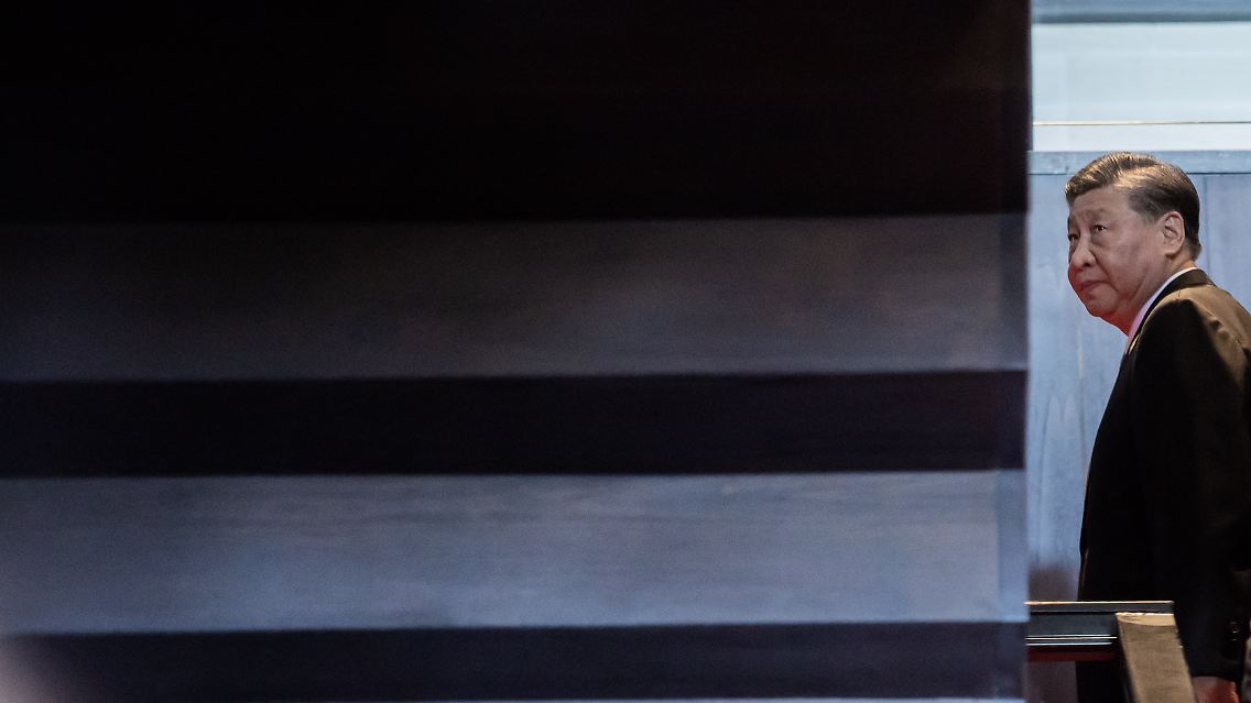 384608885.jpg