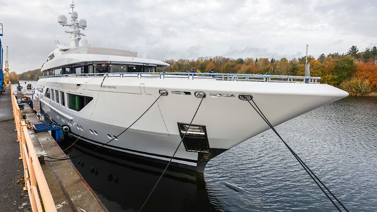 Schiffbauer Nobiskrug fertigt Jachten wie die 70 Meter lange Luxusyacht NB795-Miza an.