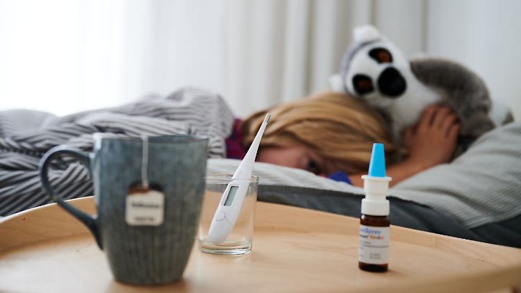 Im Einzelnen zumeist harmlos, in der Summe für das Gesundheitswesen eine Herausforderung: Viele Kinder liegen derzeit mit Erkältung flach.