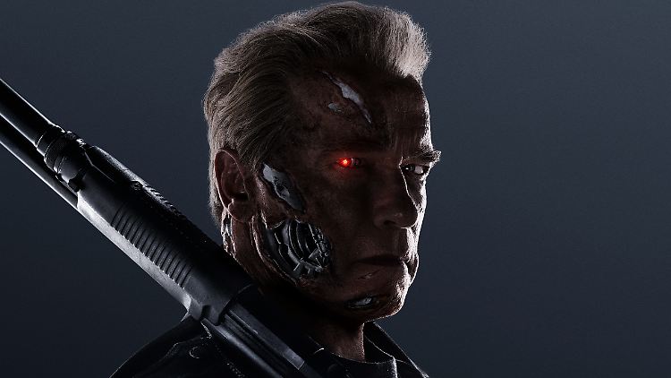 Von wegen "Terminator" - Arnold Schwarzenegger kann auch ganz liebevoll sein.