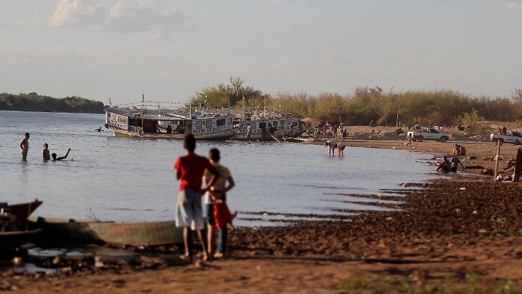 Verglichen mit dem Durchschnitt der Jahre 2002 bis 2020 war der Trend etwa am Fluss São Francisco in Brasilien negativ. 