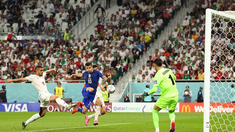 Der ehemalige Dortmunder Christian Pulisic brachte die USA mit seinem Treffer ins Achtelfinale.