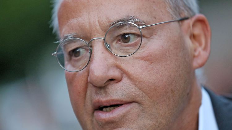 Gregor Gysi wird wieder als Anwalt aktiv.