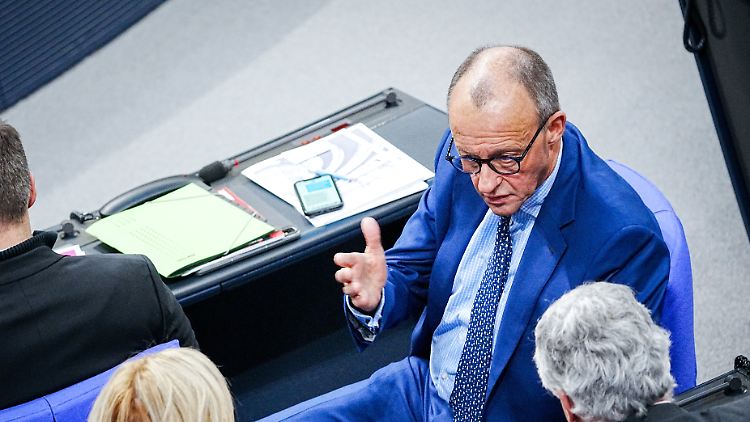 CDU-Chef Merz dringt auf eine deutliche Ablehnung der Ampel-Vorhaben. 