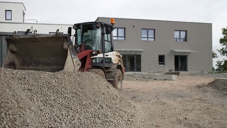 Kies wird vor allem in der Produktion von Beton für den Hoch-, Tief- und Straßenbau gebraucht. Auch feinkörnigerer Sand ist dort eine wichtige Ressource.