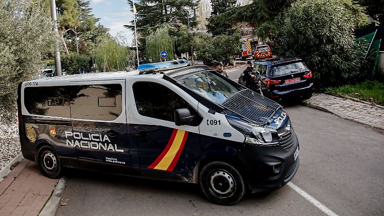 Auf dem Gelände der ukrainischen Botschaft explodierte am Mittwoch eine Briefbombe. 