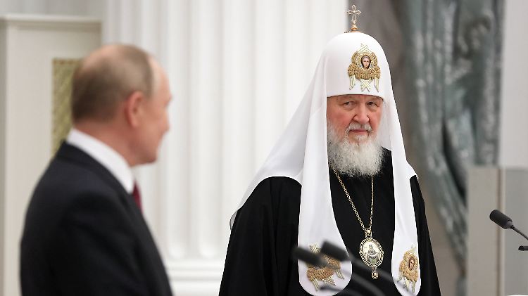 Auf einer Linie: Patriarch Kirill begrüßt den Krieg von Kremlchef Wladimir Putin.