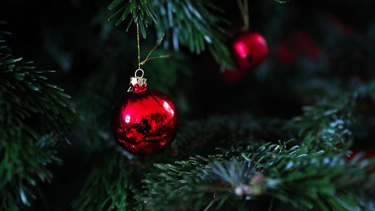Vom Weihnachts- zum Adventsbaum: Mittlerweile schmücken die Deutschen ihre Tanne bereits Anfang oder Mitte Dezember. 