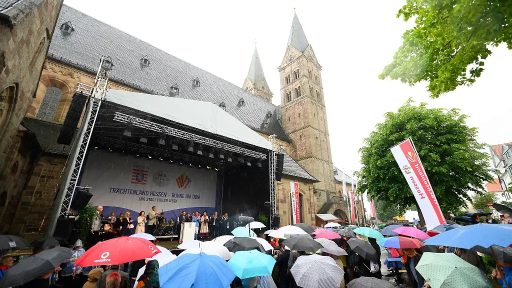 Boris-Rhein-Ministerpraesident-von-Hessen-spricht-bei-der-Eroeffnung-vom-61-Hessentag