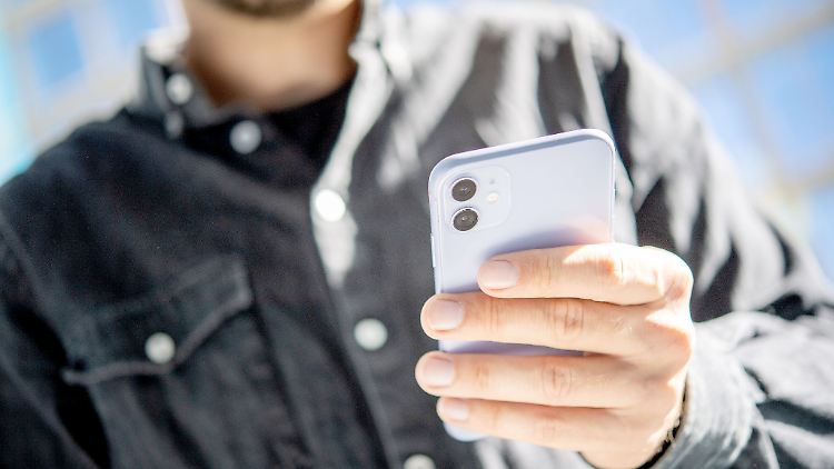 Am 8. Dezember 2022 um 11.00 Uhr kommt eine Test-Warnung per Cell Broadcast aufs Smartphone.