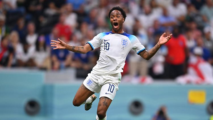 Raheem Sterling traf im ersten WM-Spiel Englands gegen den Iran.