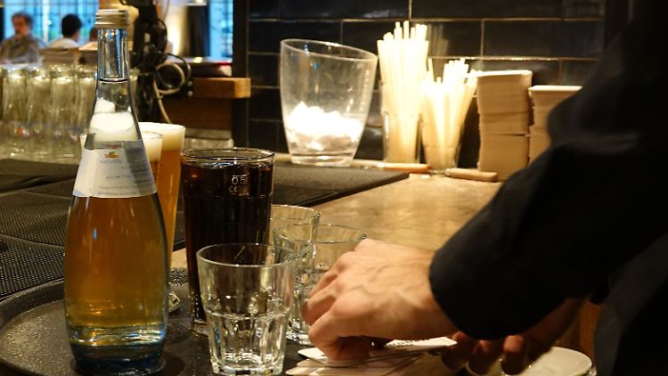 Gut 60 Prozent der Betriebe berichten, dass ihr wichtiges Jahresendgeschäft schlechter laufe als 2019.