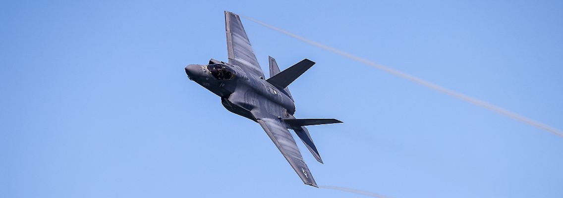 318970451.jpg