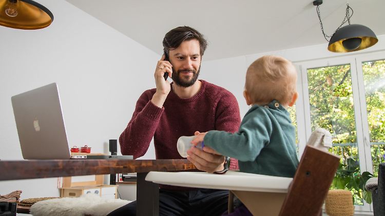 Kinder hüten und Elterngeldantrag stellen: beides nicht ganz ohne.