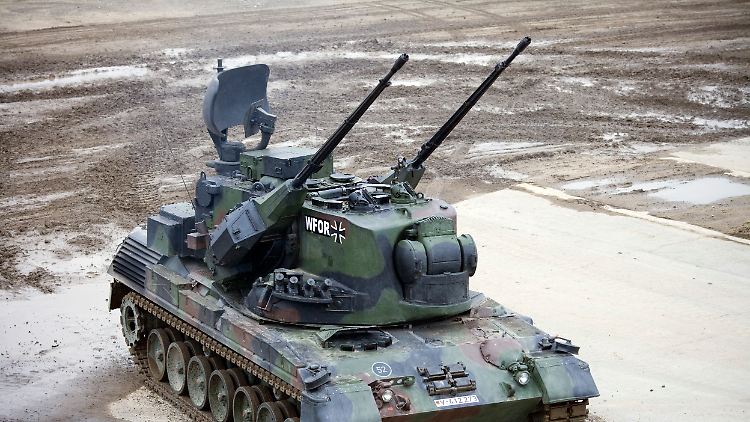 Die "Geparden" sind mit radargesteuerten Zwillingsmaschinenkanonen im Kaliber 35 Millimeter ausgestattet.