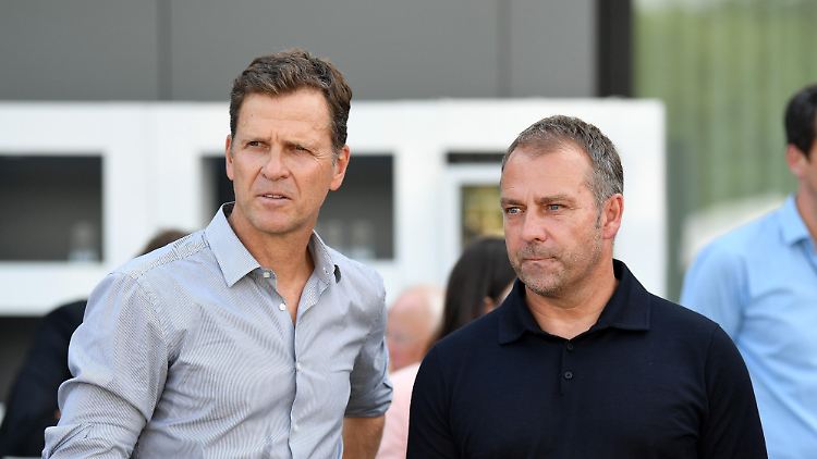 Der Blick geht nicht mehr in eine gemeinsame Zukunft: Oliver Bierhoff und Bundestrainer Hansi Flick.