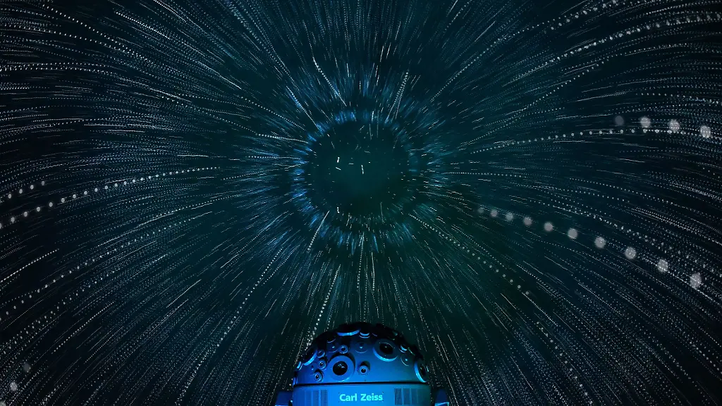 Ein-Motiv-aus-einem-Programm-des-Zeiss-Planetariums-in-Jena