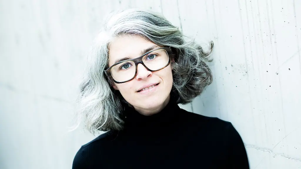 Die-Dramaturgin-Lene-Groesch-wird-zur-Saison-2025-26-neue-Schauspieldirektorin-am-Staatstheater-Nuernberg-undatierte-Aufnahme