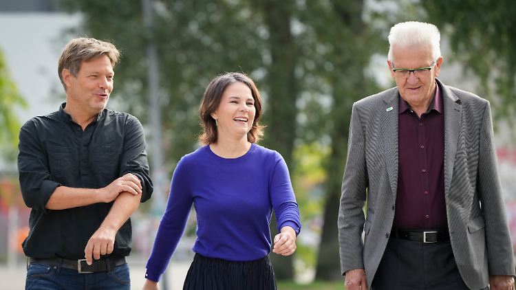 Zweimal Platz drei, einmal Platz eins - Habeck, Baerbock und Kretschmann (v.l.) im September 2021.