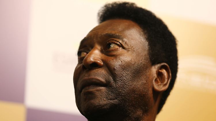 Den 82 Jahre alten Edison Arantes do Nascimento kennt man weltweit als Pelé.