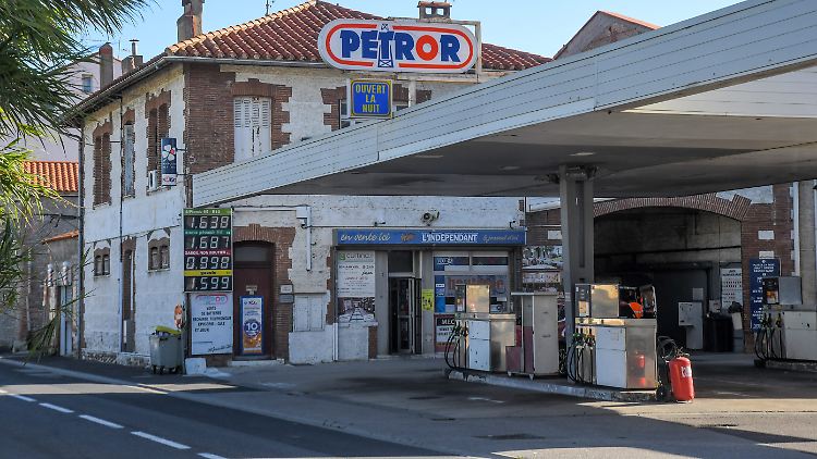 Bei einer Jahresleistung von 12.000 Kilometer beträgt der Rabatt etwa zehn Cent pro Liter.