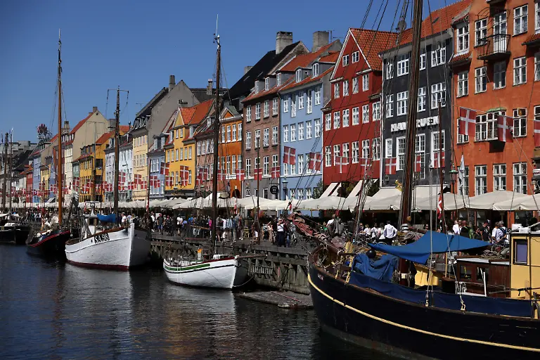 2022-07-30T152030Z-1078691538-RC2BMV9P6W0T-RTRMADP-3-GLOBAL-TRAVEL