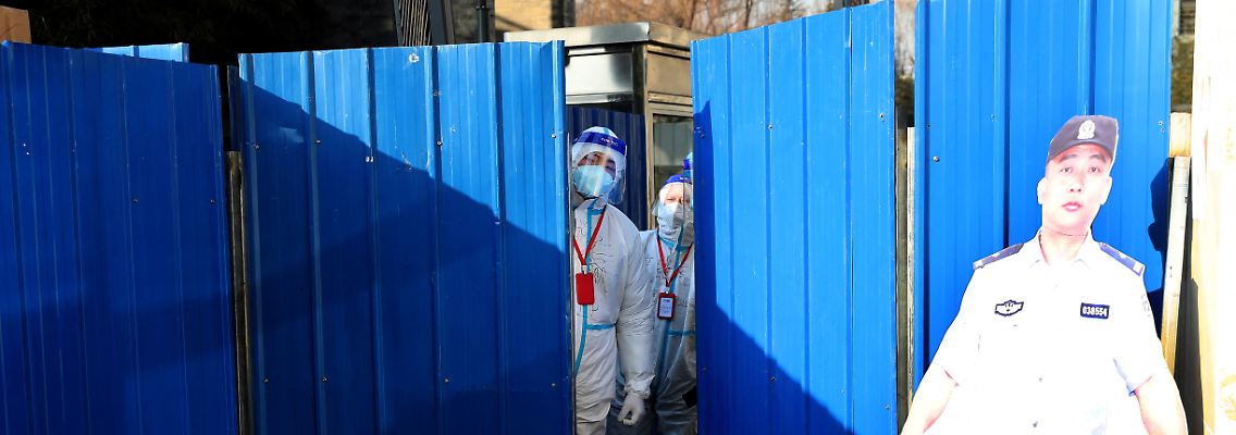2022-01-18T000000Z_1670974447_RC2J1S9UJWK4_RTRMADP_3_HEALTH-CORONAVIRUS-CHINA.JPG
