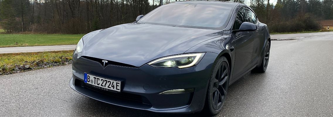 Tesla_Model_S_Plaid_VO.jpeg