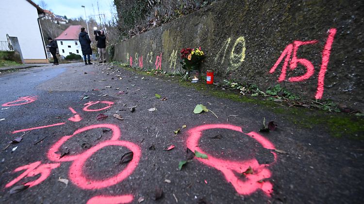 Die beiden Schülerinnen wurden auf dem Schulweg in Illerkirchberg mit einem Messer attackiert.