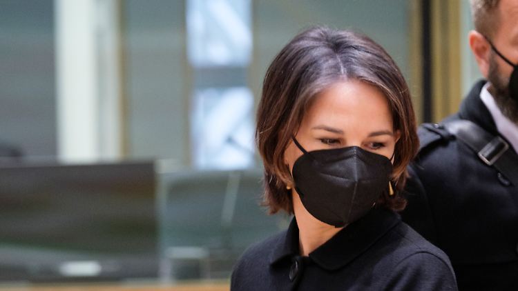 "Die Menschenverachtung des iranischen Regimes ist grenzenlos", urteilt Baerbock.