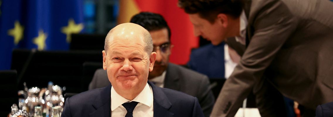 2022-12-08T151358Z_163243194_RC2Q1Y966O2C_RTRMADP_3_UKRAINE-CRISIS-GERMANY-SCHOLZ.JPG