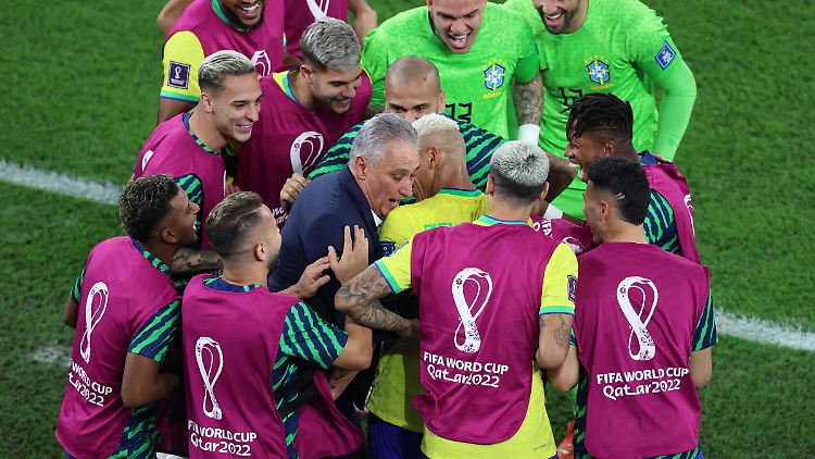 Für den WM-Titel tanzt Trainer Tite gerne "mit der jungen Generation".