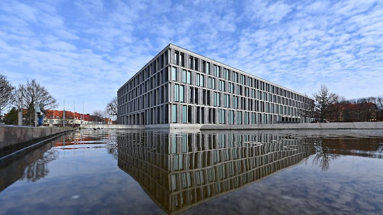 Die Arbeitsrichter bewerteten die rentennähe als Kriterium für betriebsbedingte Kündigungen.