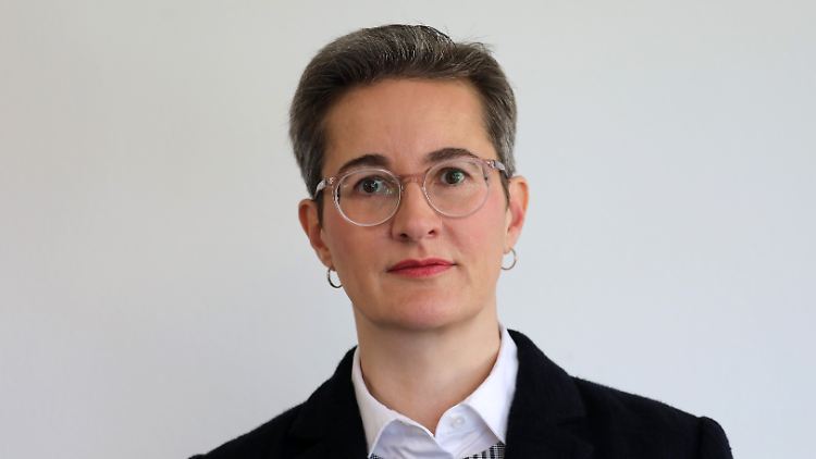 "Ich wünsche den Kandidatinnen alles Gute!", verabschiedet sich Preisler aus dem Rennen.