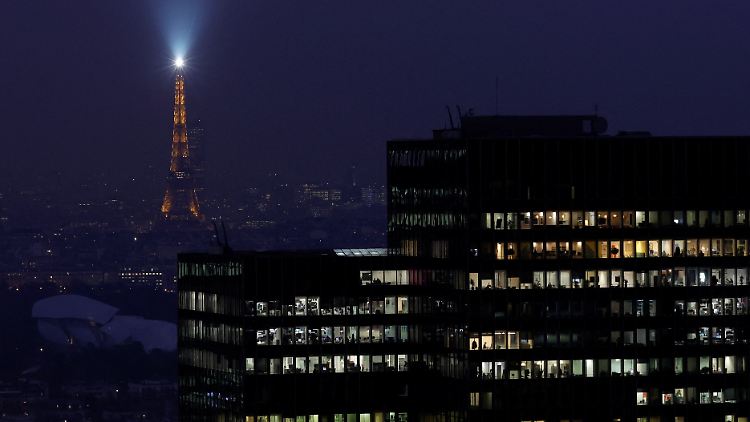 Die Innenstadt von Paris blieb Mittwochabend zeitweise dunkel. 
