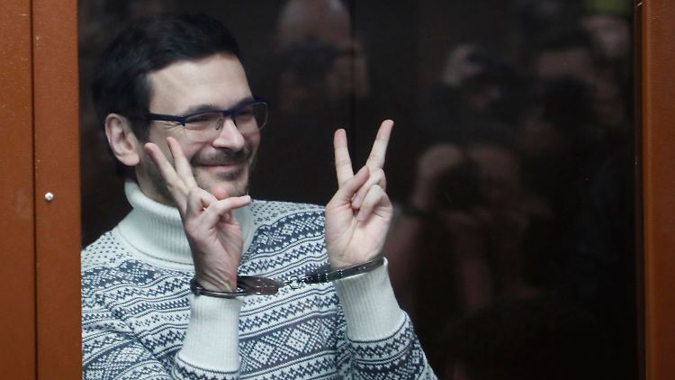 Jaschin forderte Putin auf, "diesen Wahnsinn" zu stoppen.