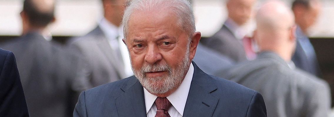 2022-11-18T100243Z_1626453075_RC2XMX91P00O_RTRMADP_3_BRAZIL-ECONOMY-DEBT.JPG