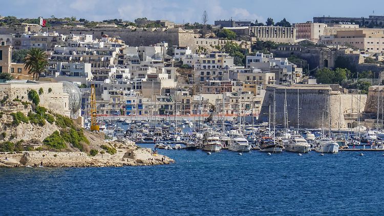 Die Vergabe "goldener Pässe" an wohlhabende Russen hat Malta Anfang März ausgesetzt.