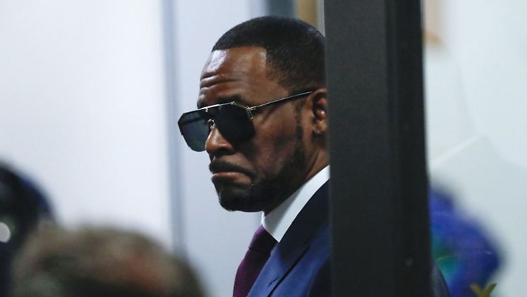 Neben schwerer Sexualverbrechen nun auch wegen Kinderpornografie schuldig gesprochen: R. Kelly.